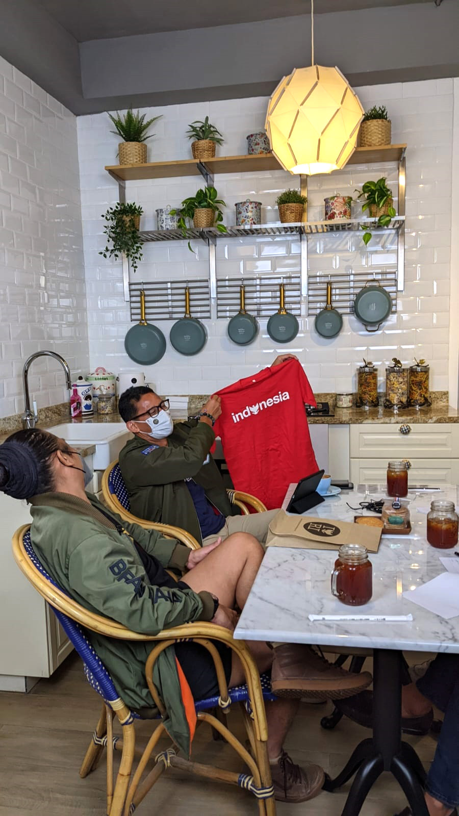 sandiaga uno - i love ri