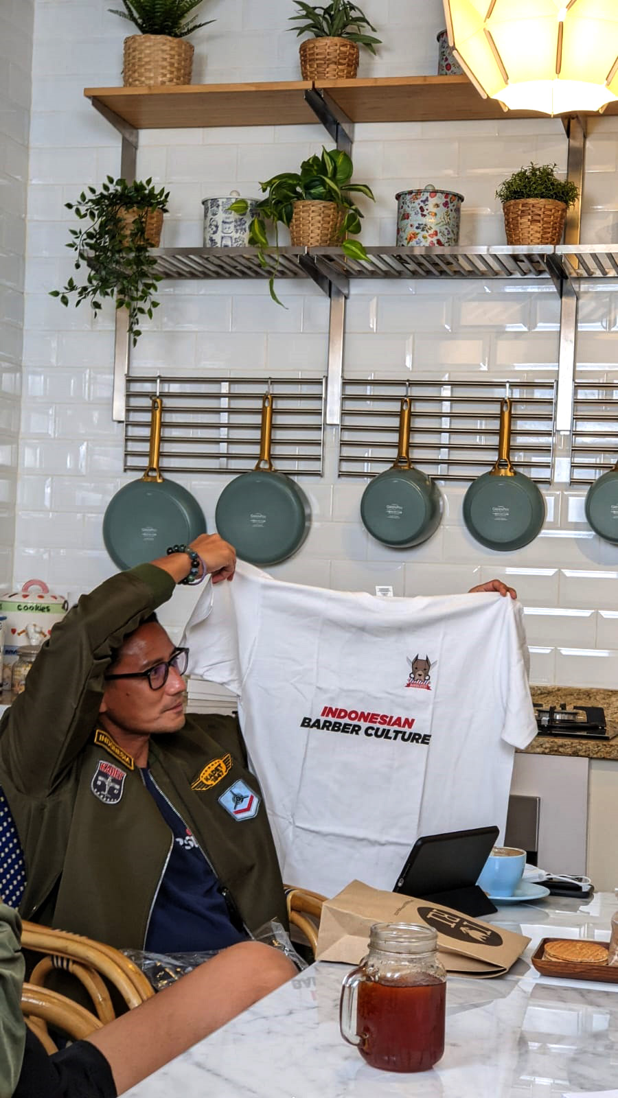 sandiaga uno - barber